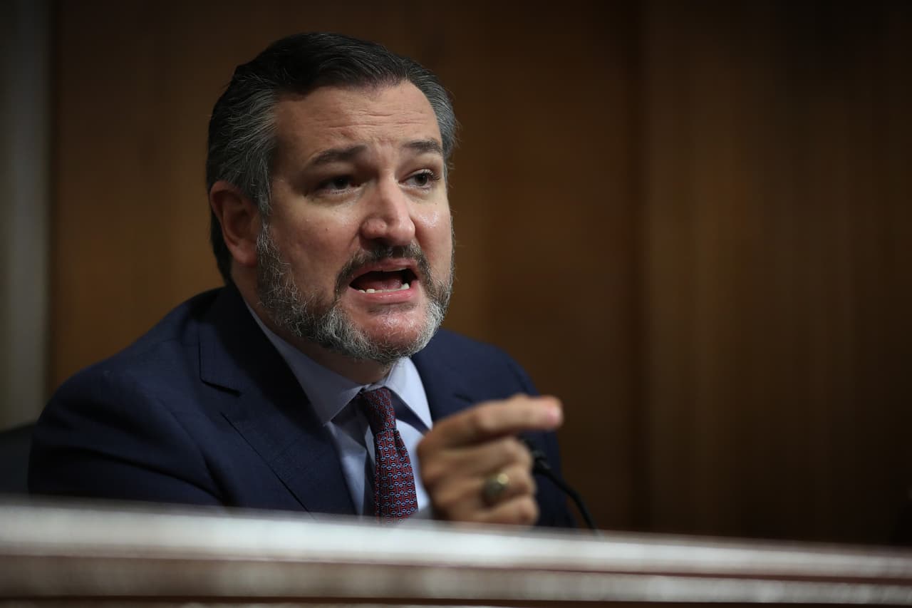 El senador Ted Cruz se refirió en su cuenta de Twitter a la supuesta estigmatización de las minorías por "los medios", a propósito de la intervención de la exembajadora Nikki Haley. 
<br>
<br>"Los medios odian a las minorías 'arrogantes'. Si eres negro, o hispano o indioamericano y te desvías de la ortodoxia de la izquierda, te atacan. Como dijo el propio Joe Biden: 'no eres negro'. Nikki puede elegir el nombre que quiera y su historia inmigrante sigue siendo poderosa", 
<a href="https://twitter.com/tedcruz/status/1298357423745507328?s=20" target="_blank">respondió al congresista texano Chip Roy</a>. 
<br>
<br>