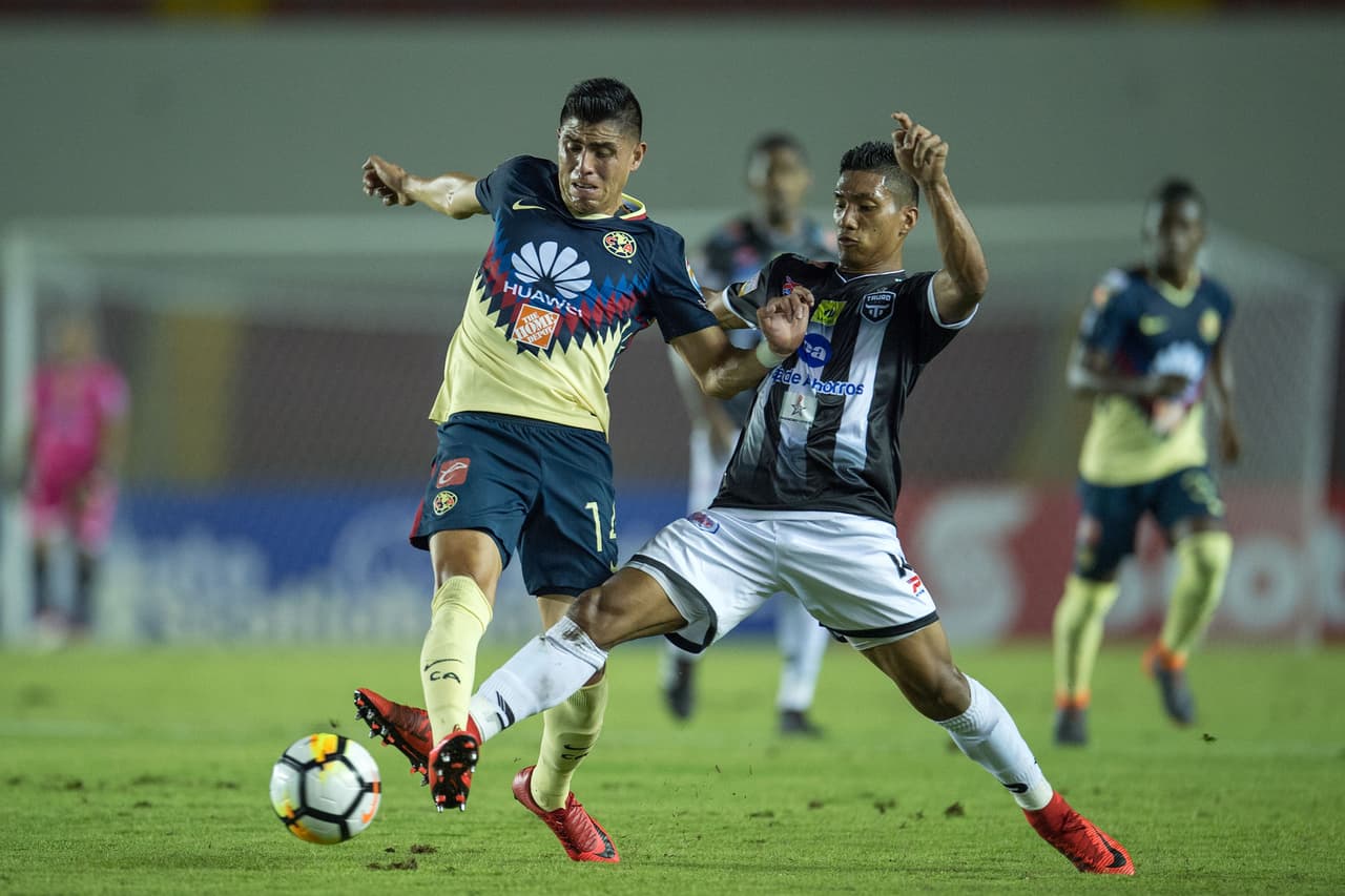 Con el gol, el Tauro no pudo reaccionar y siguió dominado por las Águilas que más pronto que tarde encontrarían el segundo tanto de la noche.