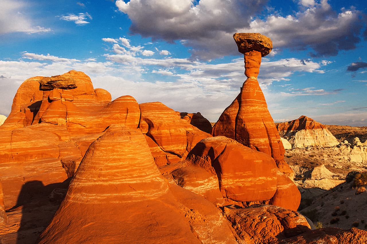 Trump ordenó revisar el área de al menos 30 monumentos nacionales de EEUU para reabrir partes a la minería y perforación petrolera
