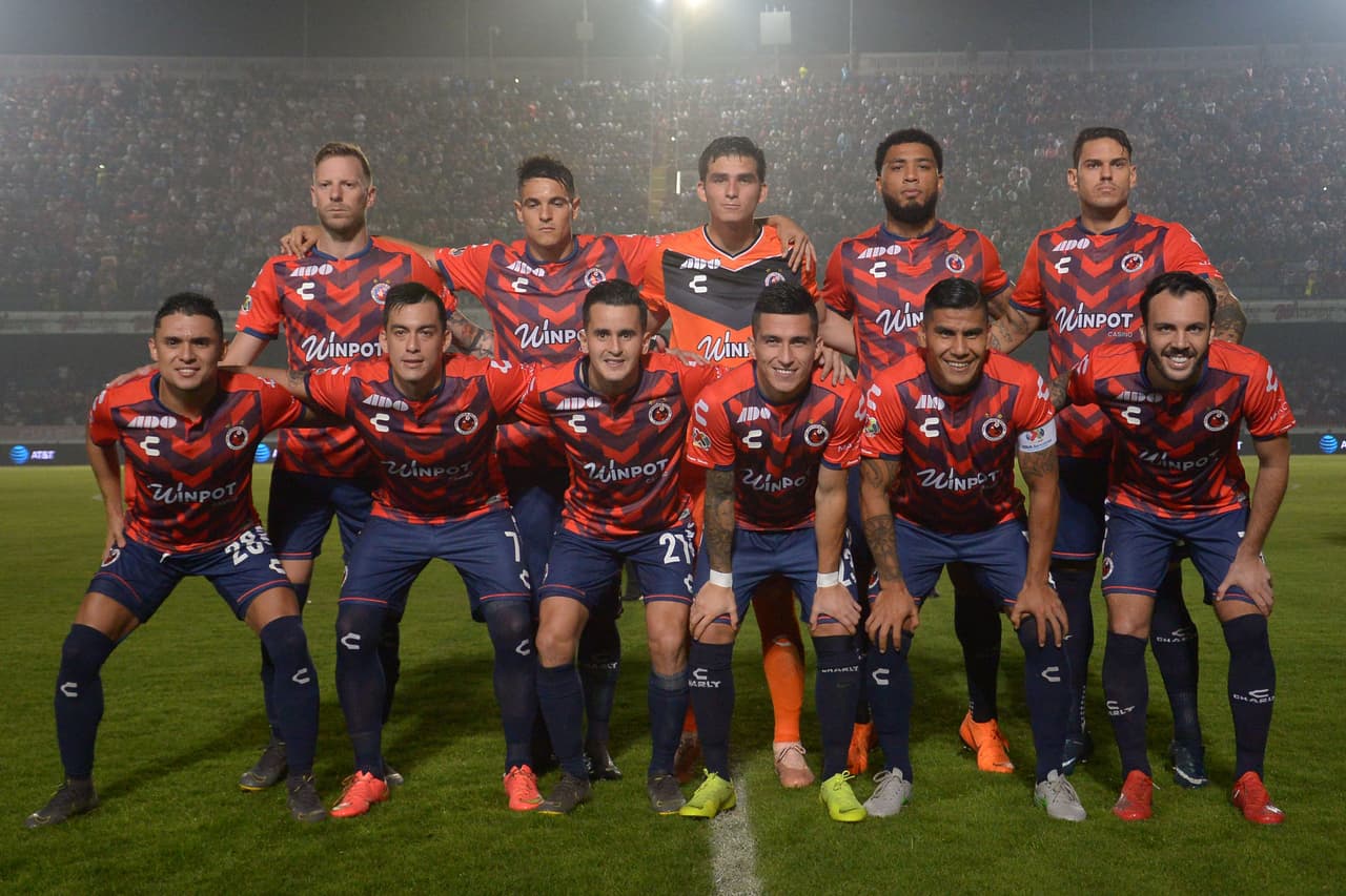 Este fue el once inicial que presentó el estratega de los escualos Robert Dante Siboldi.