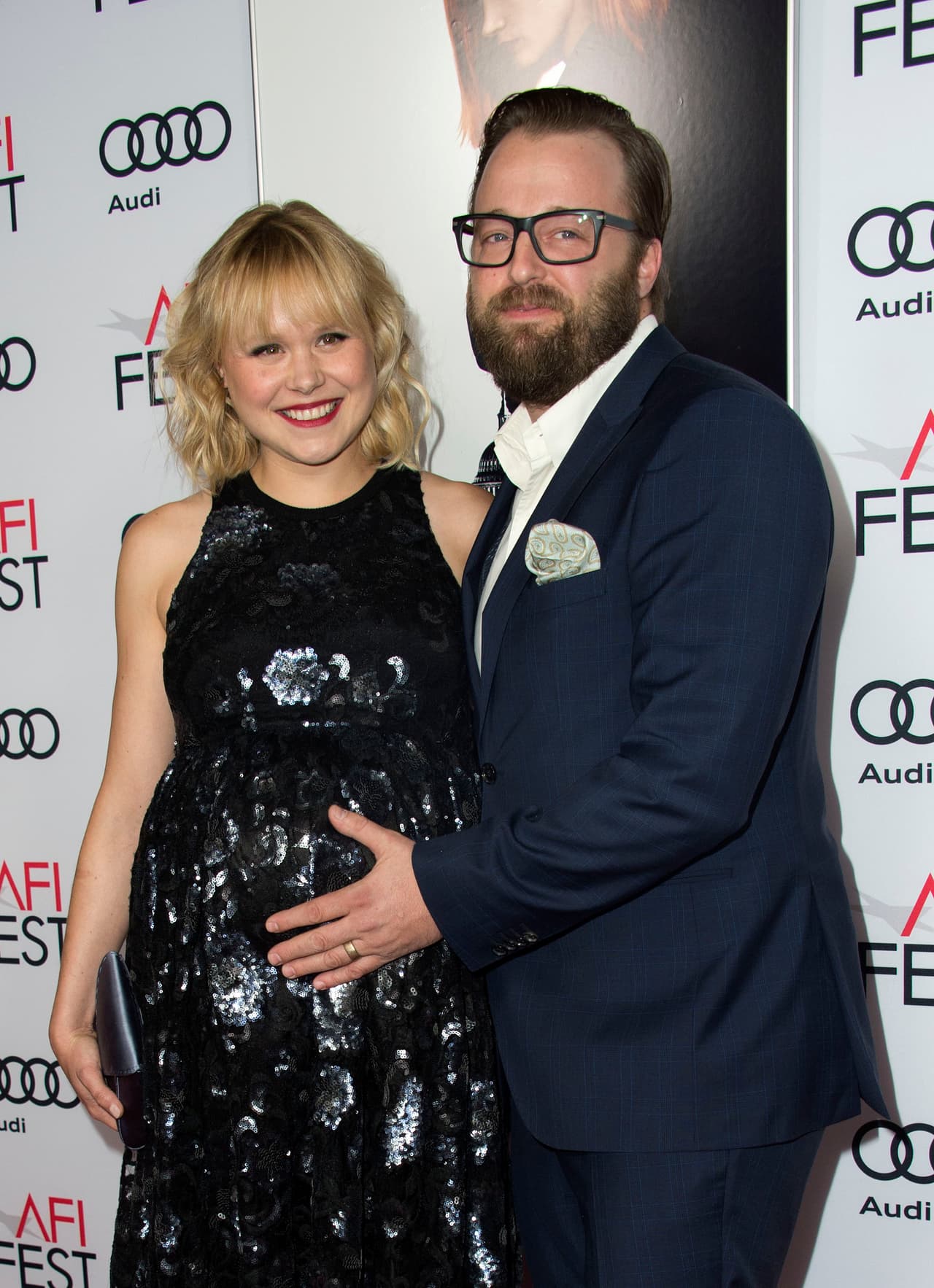 Pill con su esposo, el actor Joshua Leonard de 'The Blair Witch Project'