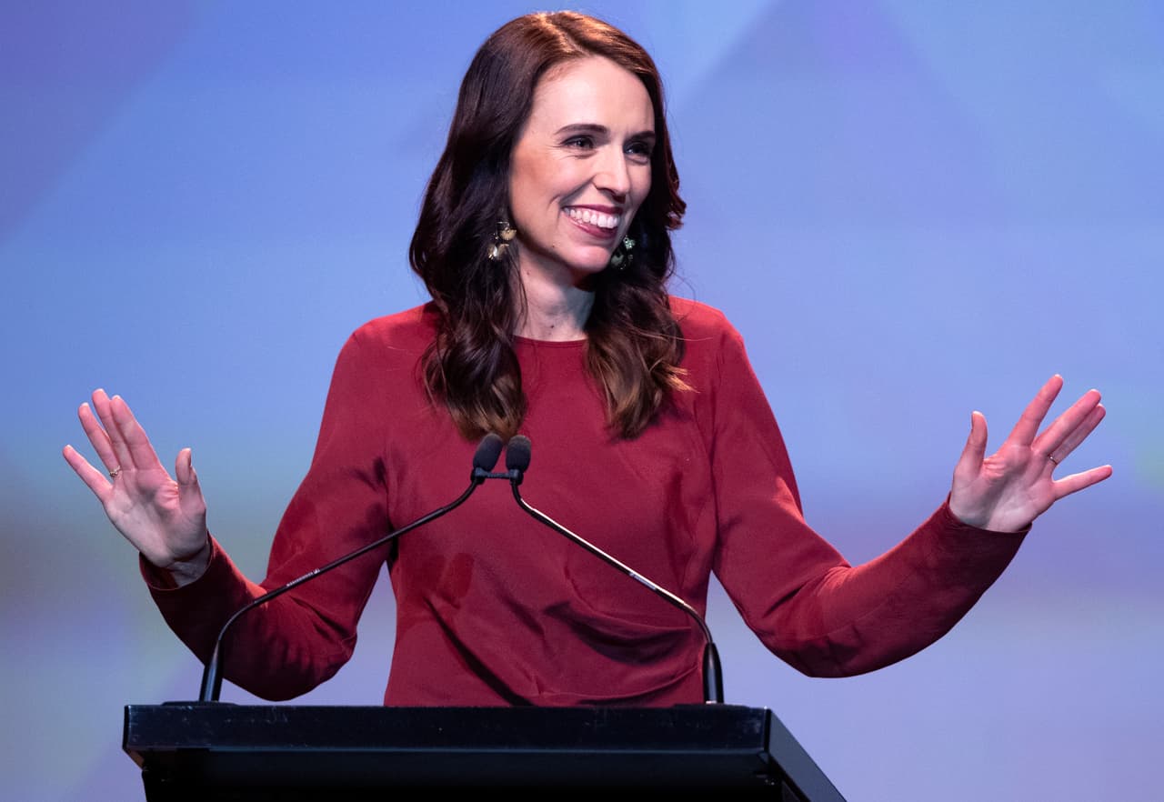 Mujer, joven y liberal, Jacinda Ardern es reelegida como primera ministra de Nueva Zelanda en una victoria histórica