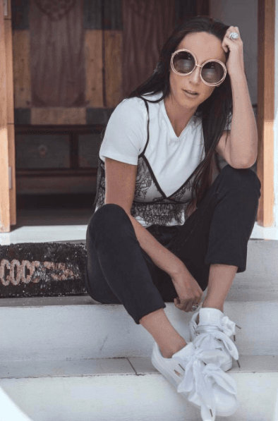 Ella regresó a la televisión mexicana para conducir el programa de Espectáculos 'Cuéntamelo Ya' a lado de Roxanna Castellanos en mayo de 2016, sin embargo, la dicha le duró poco.