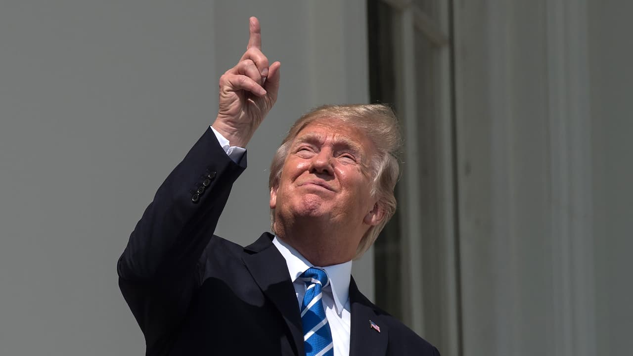 Mr. Trump: esto es justo lo que no había que hacer durante el eclipse