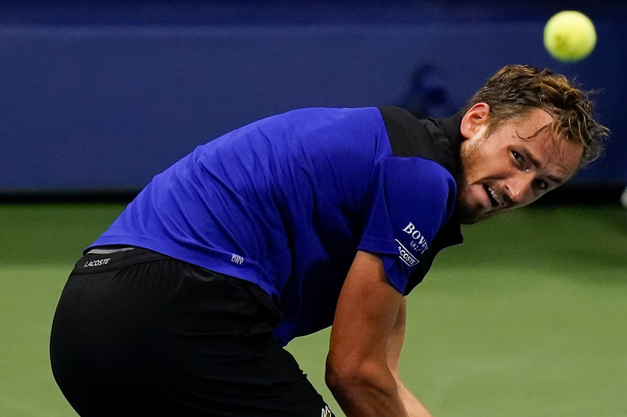 Con parciales de 6-2, 7-6 y 7-6, accedió al que será su cuarto enfrentamiento con Zverev en Grand Slam; la última ocasión, Thiem se llevó la victoria.