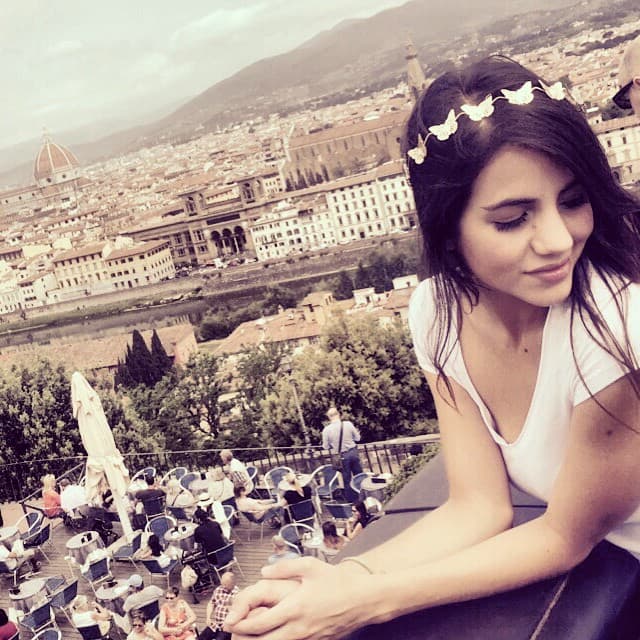 "Mis papás ahora están sufriendo este rollo de: 'Y nosotros qué tenemos qué ver, por qué ponen nuestra foto' y 
<b>se sienten intimidados, </b>hasta amenazados", destacó la joven.