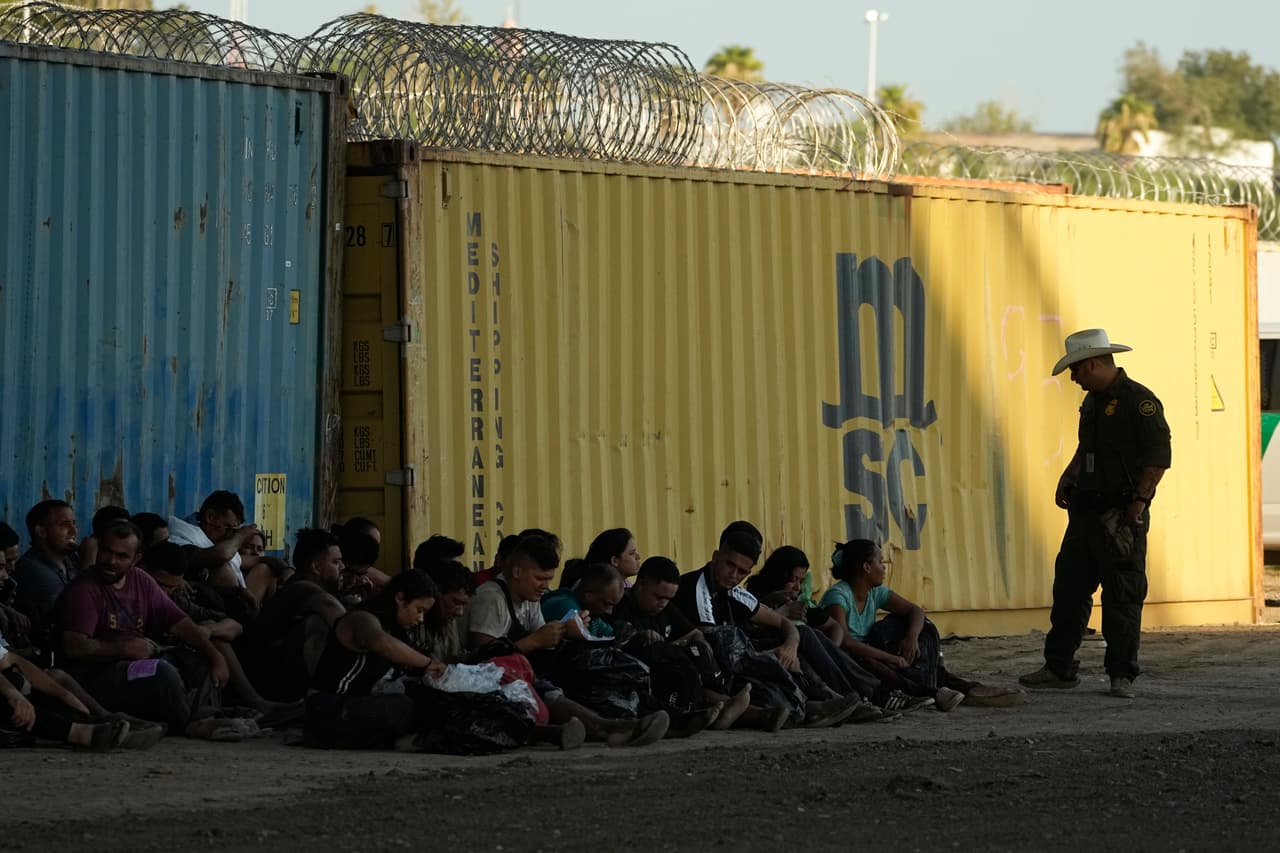 Los tres argumentos claves en el bloqueo a la Ley SB 4 de Texas