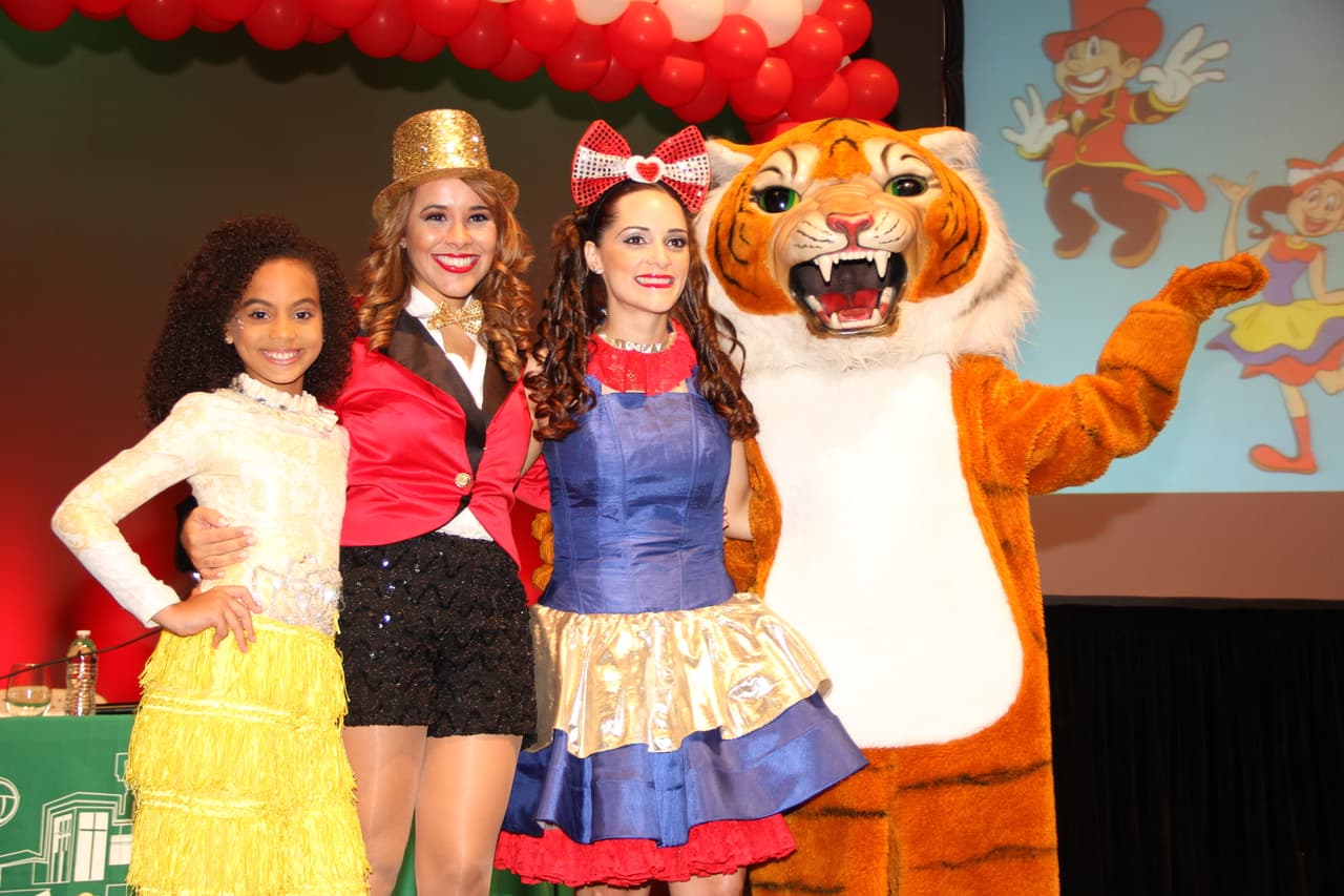 Circolandia comenzó como un proyecto de la universidad pero la creatividad y las ganas de crear un producto local para los niños, los ha llevado a la pantalla chica. Ahora puedes disfrutarlo en familia los domingos por Univison Puerto Rico.