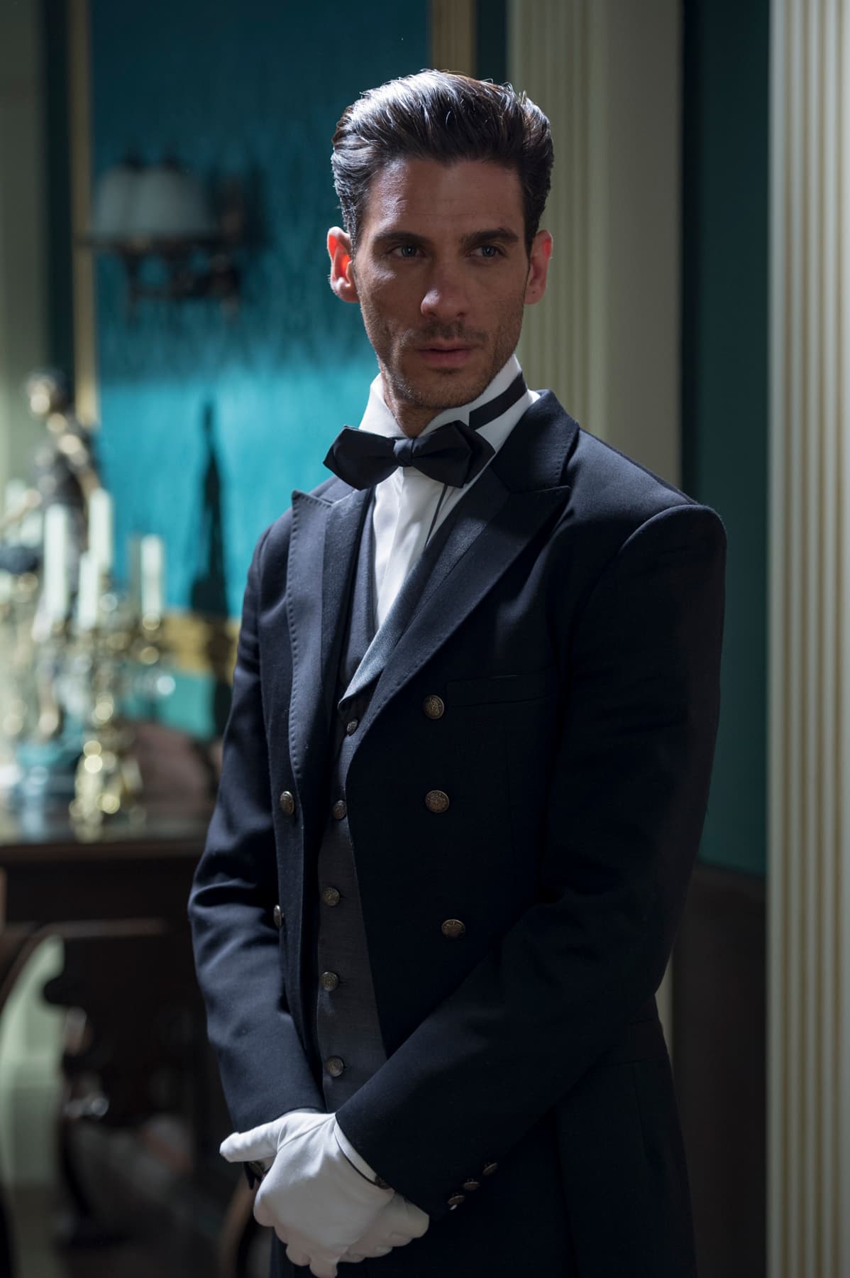 Erick Elías protagoniza 'El hotel de los secretos'