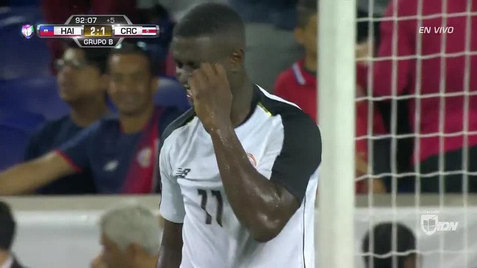 Tiro desviado de Mayron George