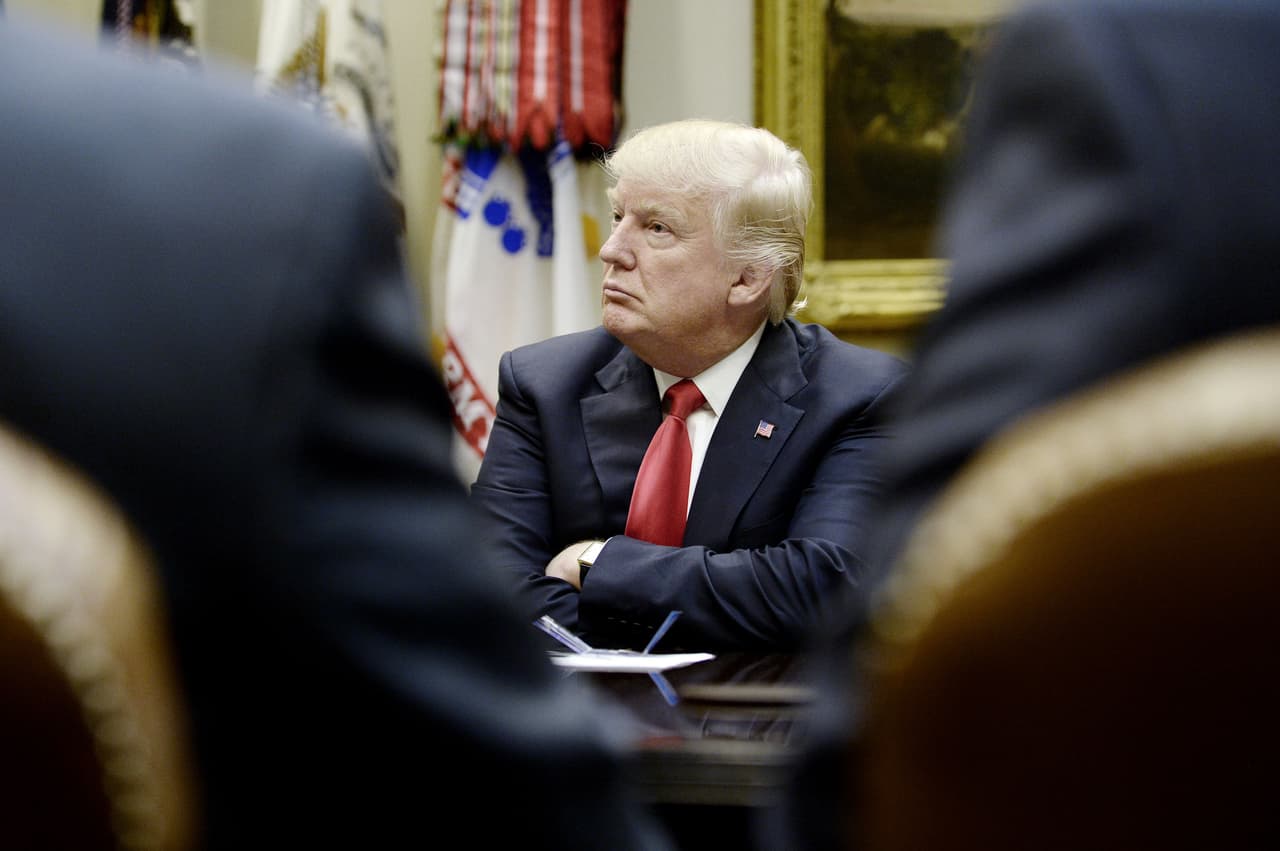 Trump dice que aprendió en 10 minutos que no sabía todo sobre la crisis de Corea del Norte de la que tanto hablaba