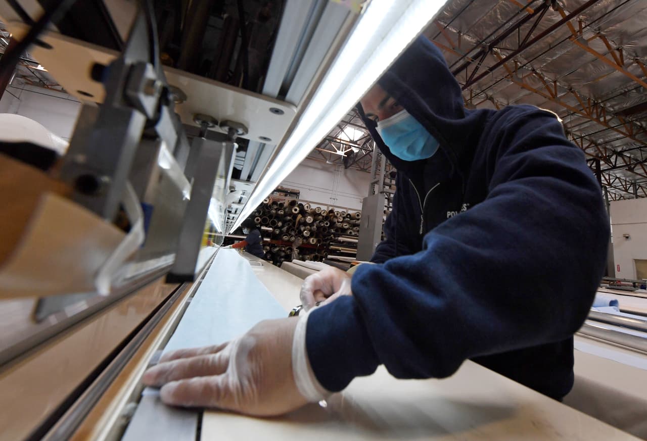 Coronavirus: Trabajadores denuncian que los están mandando a descansar por la pandemia y luego acaban despedidos