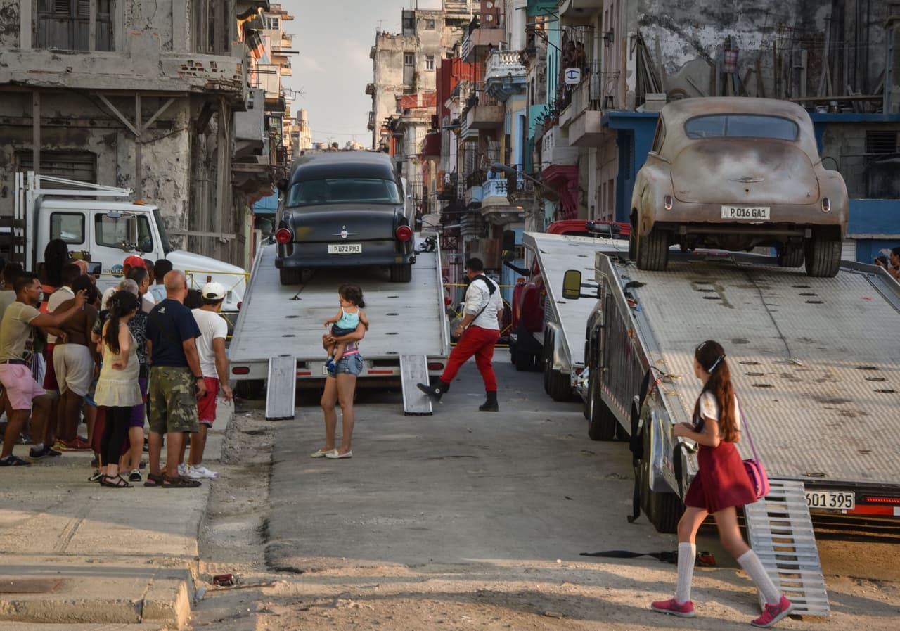 El pueblo cubano se la pasó fascinado con la idea de vivir el rodaje entre actores y autos modificados.
