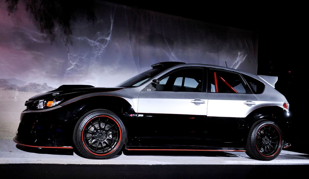 En cada cinta se han usado autos diferentes, pero algunas de las marcas más sonadas son Nissan GT-R y el Koenigsegg CCXR. En 'Fast and Furious 6' son el BMW M5, el Mercedes Clase G y el Range Rover.