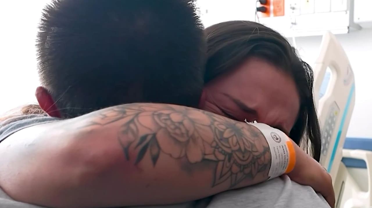 El soldado que protegió de la muerte a militares: El sobreviviente que salvó a heridos por caída de avión en Colombia