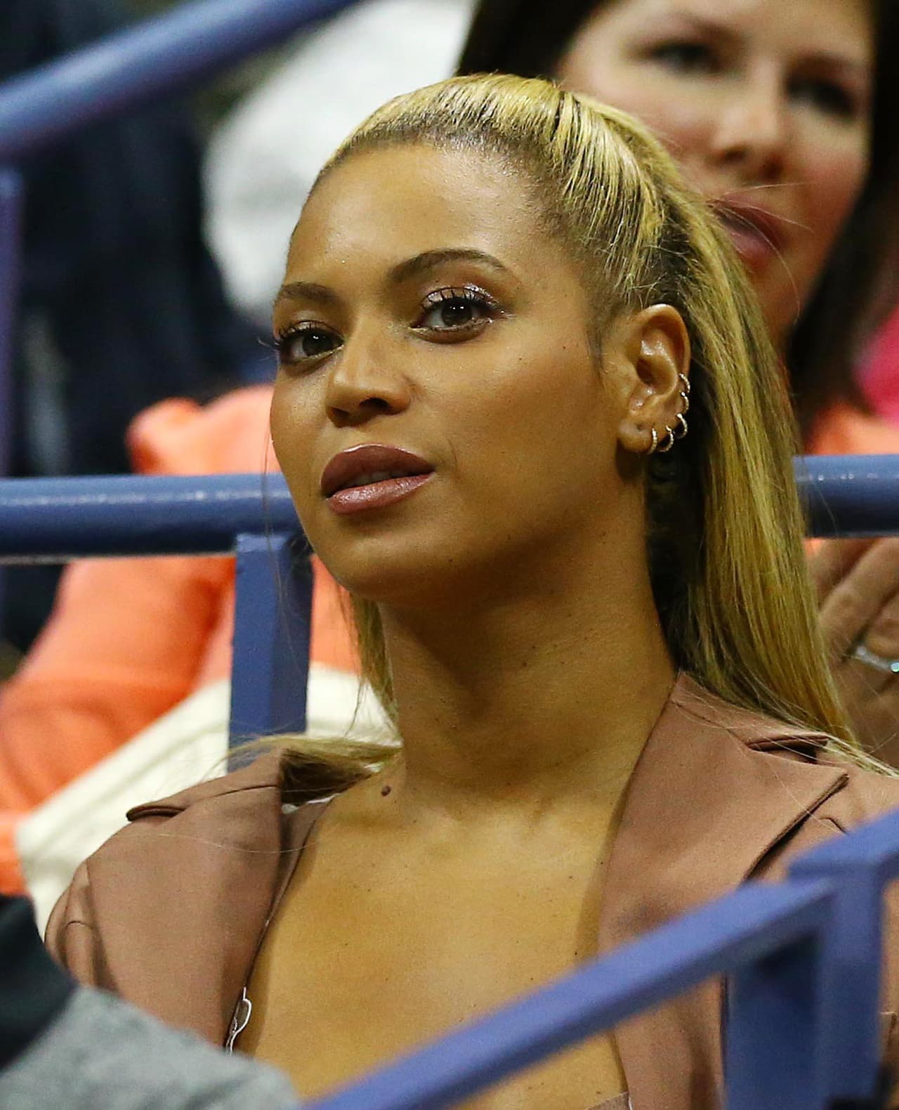 Muy bella y sencilla, como siempre se hace ver.