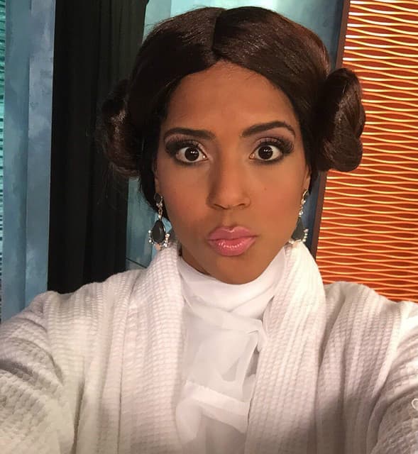 Francisca es una mujer multifacética y le encanta transformarse.