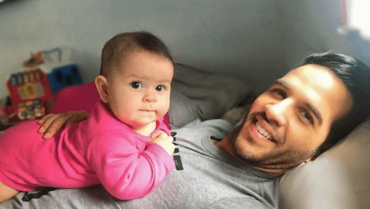 Las tardes nunca son iguales cuando está cerca de sus amores.