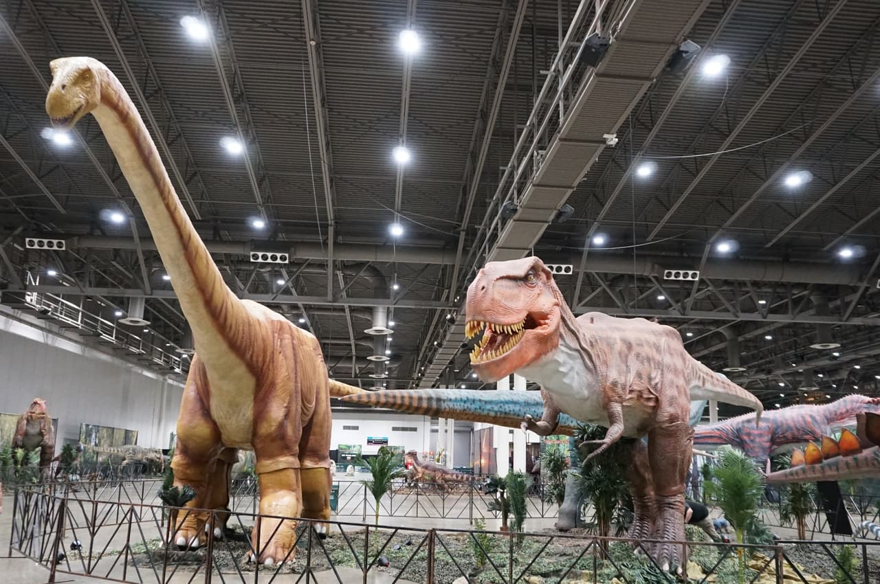 <b><a href="https://tickets.jurassicquest.com/atlantaga2022/events/d76082b9-b565-ddc3-6dd0-e7a7237eef58?_ga=2.125078026.1020853857.1668534979-793620719.1640017581">Jurassic Quest (9 al 11 de diciembre)</a></b>. Jurassic Quest es el evento de dinosaurios más grande del país con experiencias únicas y emocionantes para toda la familia. Mira una manada de dinosaurios animatrónicos de tamaño natural, incluidos Apatosaurus, T-Rex y un increíble Megalodon de 50 pies de largo.