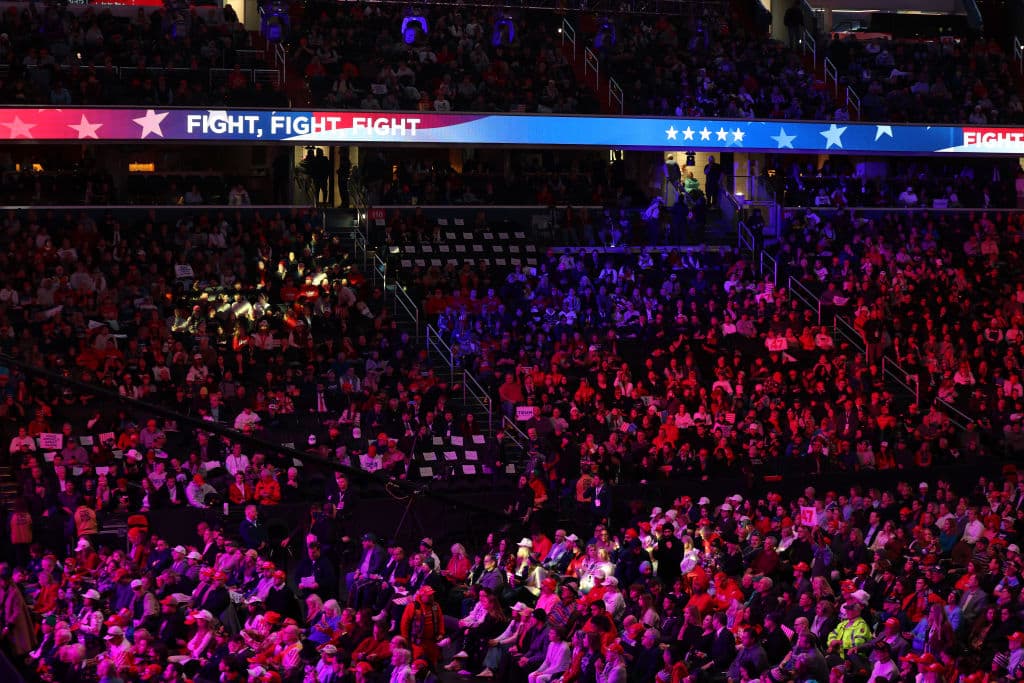 Un día antes de la toma de posesión de Trump, se llevó a cabo este evento que 
<b>congregó a unas 20,000 personas</b>.
<br>