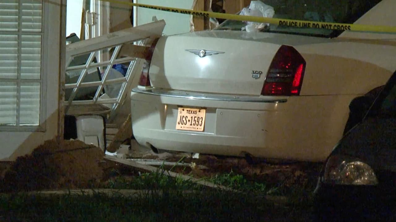 Esta es la segunda vez en un año que un auto se choca contra la propiedad de Jessica Fuentes, según denuncia.