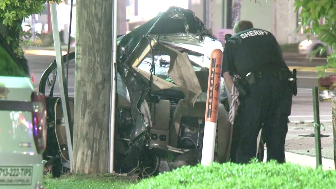 El hecho sucedió alrededor de las 2:30 de la madrugada en la autopista 6 y la calle Loch Katrine en el noroeste de Houston.