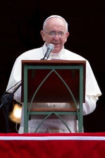 El papa Francisco considera inimaginable una Iglesia sin mujeres