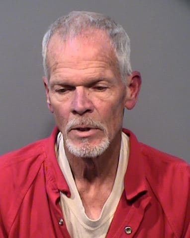 Mientras, la policía de Prescott detuvo a Robert Haines, de 67 años de edad, en posesión de 3000 pastillas de fentanilo.