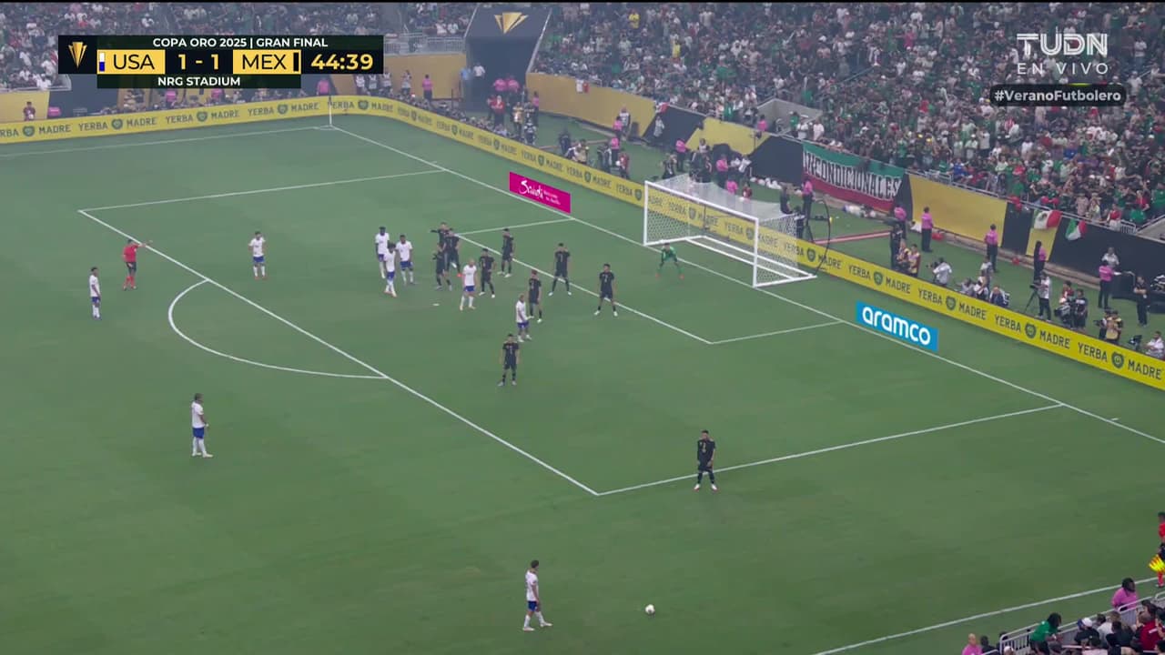 ¡TIRO ATAJADO! disparo por Alexander Freeman.