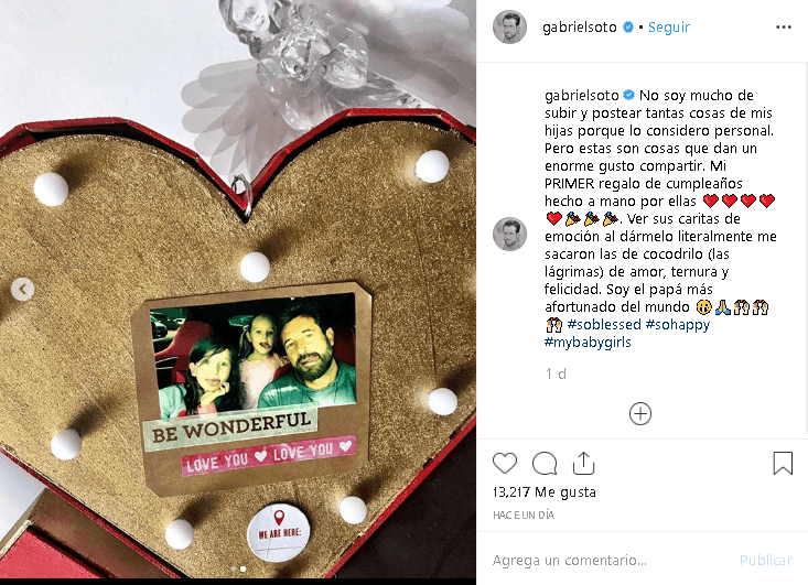Soto continuó: “Pero estas son cosas que dan un enorme gusto compartir. Mi primer regalo de cumpleaños hecho a mano por ellas”.