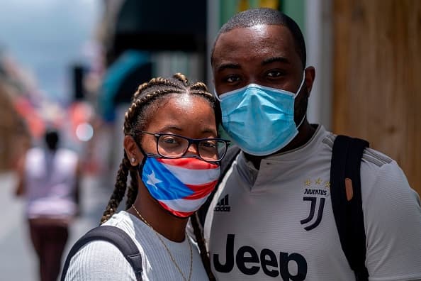 "A Puerto Rico yo iría sin pensarlo dos veces si todo estuviese seguro. Lamentablemente, considero que aunque se estén siguiendo todos los protocolos de seguridad no es apropiado ni necesario ir a menos que fuese alguna emergencia familiar y aún así no podría verlos. Creo que los viajes deben ser solo para quienes viajan por asuntos de trabajo o emergencia especificamente. Extraño la isla, pero puedo esperar al momento apropiado", dijo Diana González, boricua radicada en San Antonio y que piensa igual que Caro.