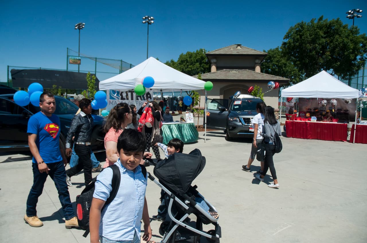 Festival del Cinco de Mayo con la familia Univision Fresno