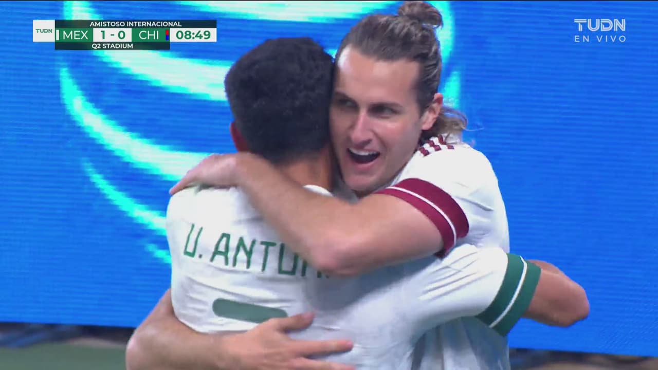 ¡Gol de México! Santi Giménez marca el primero con el Tri para el 1-0