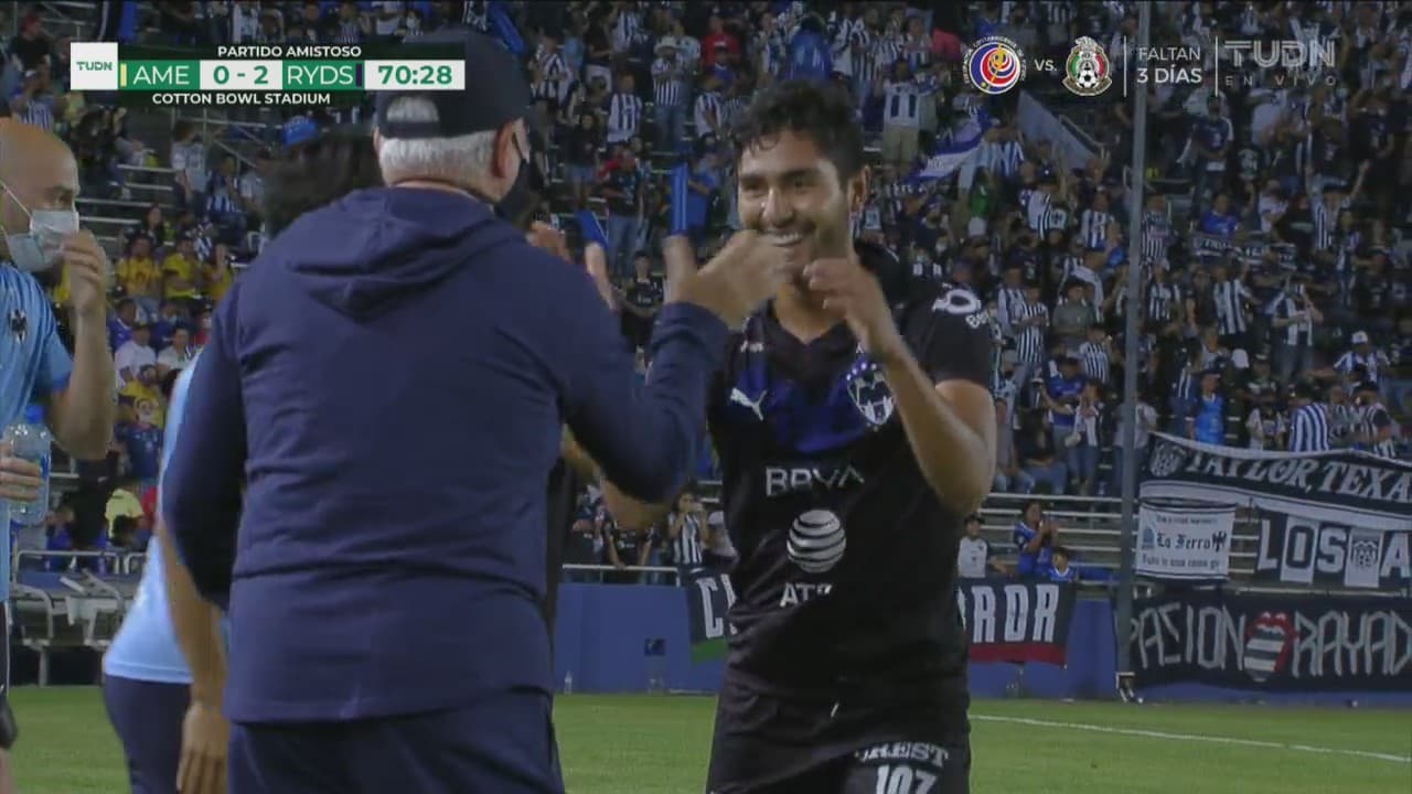 ¡Se le escapa a Óscar Jiménez! Jaziel Martínez pone el 0-2 de Rayados