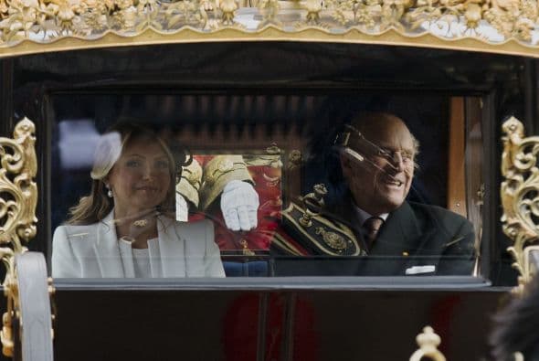 Seguramente ha de querer que su esposo le compre un carruaje así para pasearse por México.