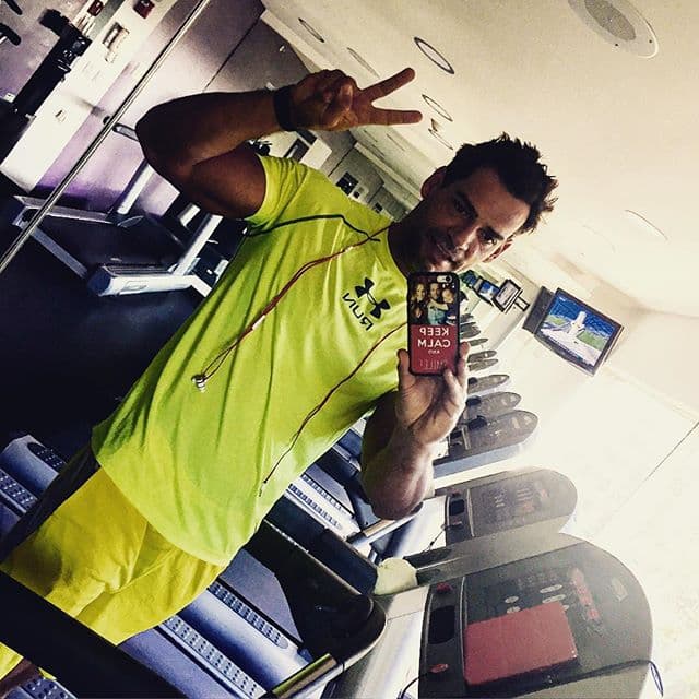 Seguramente te robará el aliento con ese fornido cuerpo.