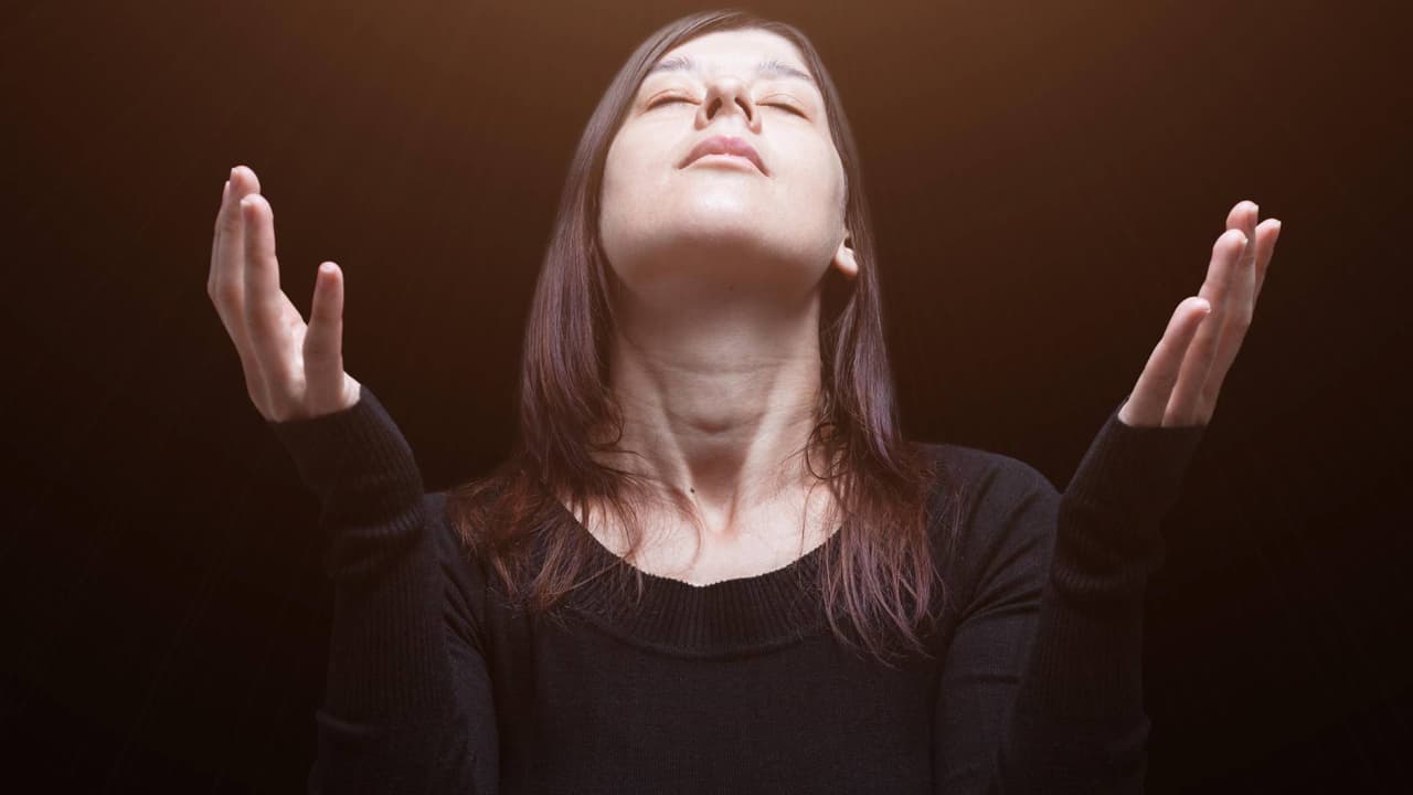 Las etapas del duelo: cómo superar la tristeza y transformar el dolor en una misión