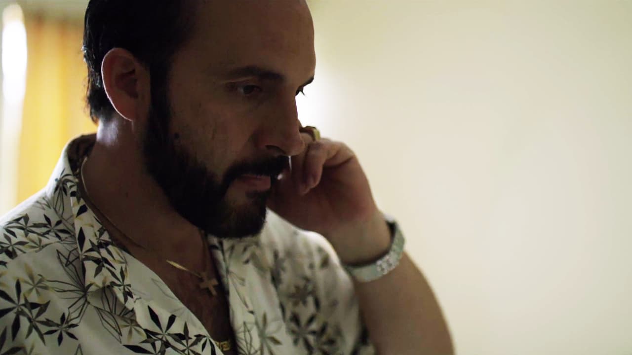 Unfortunately, ‘Chente’ called him to inform that the boss of 
<b>‘Los Emes’</b> wouldn’t see him, so he had to leave Juarez.