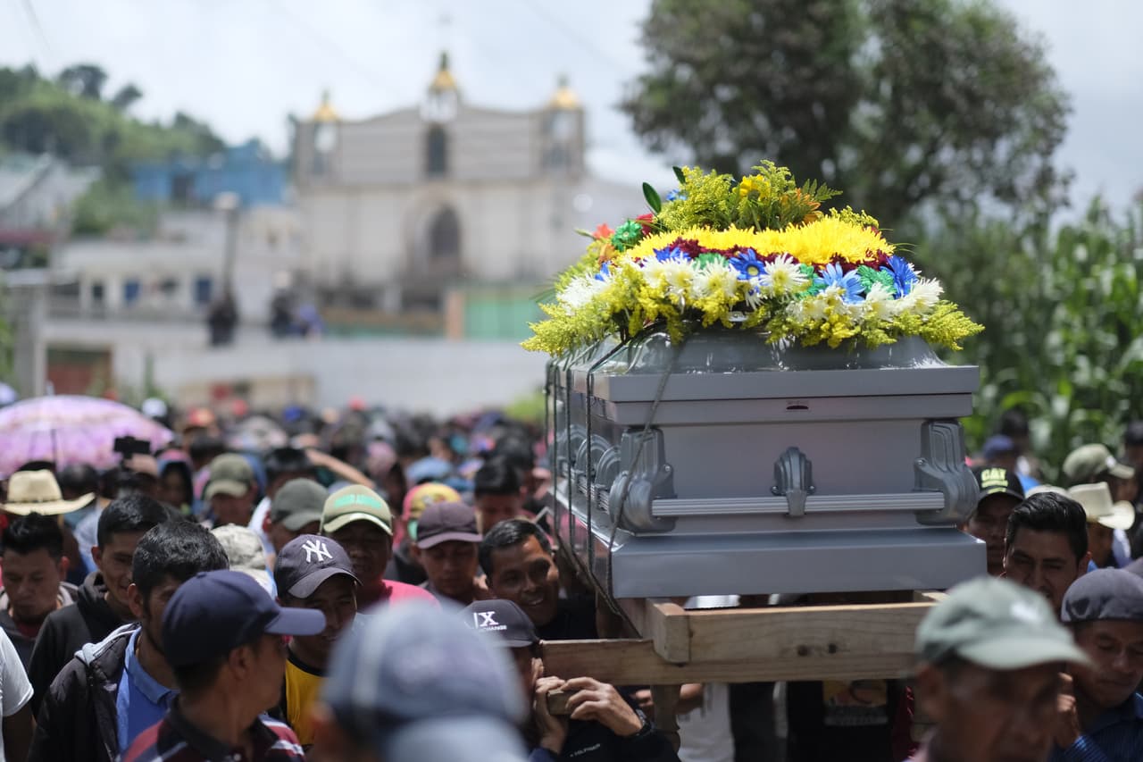 Una indígena migrante murió tras caminar en el desierto: esto hicieron los coyotes para ocultar el delito