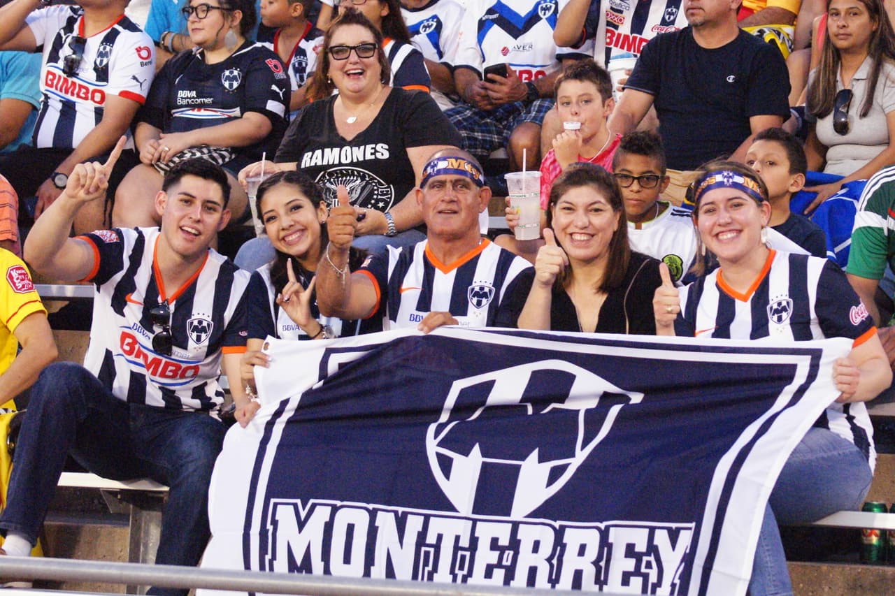 Aficionados al fútbol mexicano disfrutaron del encuentro en Austin.