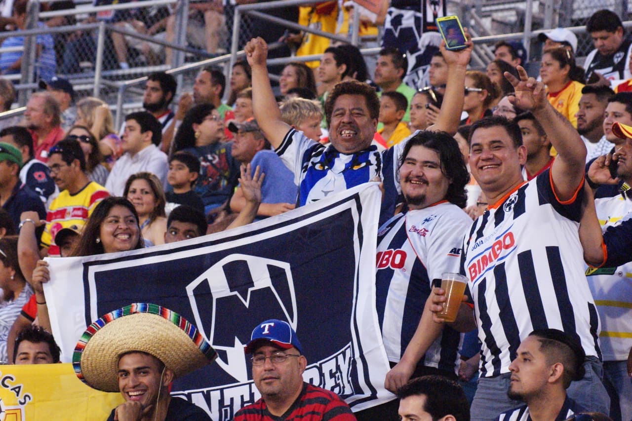 Aficionados al fútbol mexicano disfrutaron del encuentro en Austin.