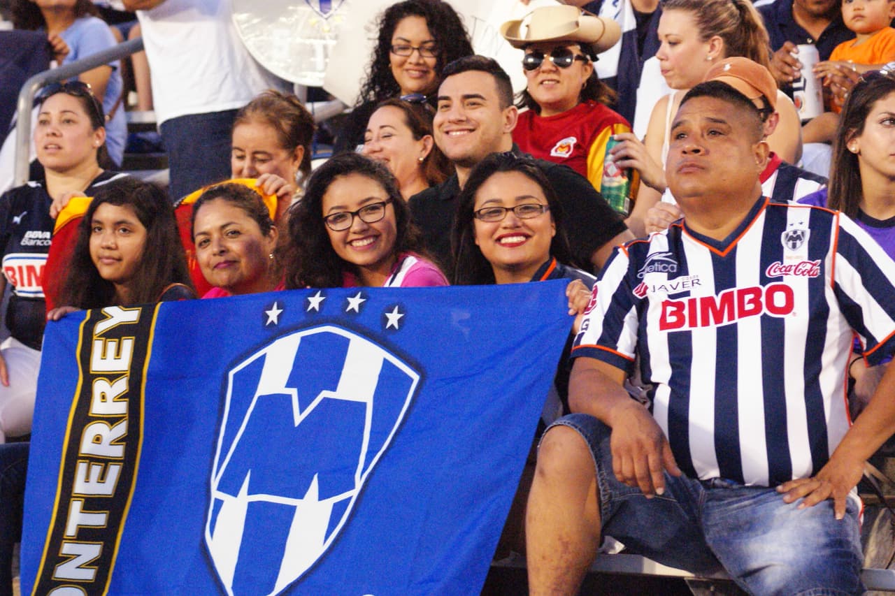 Aficionados al fútbol mexicano disfrutaron del encuentro en Austin.