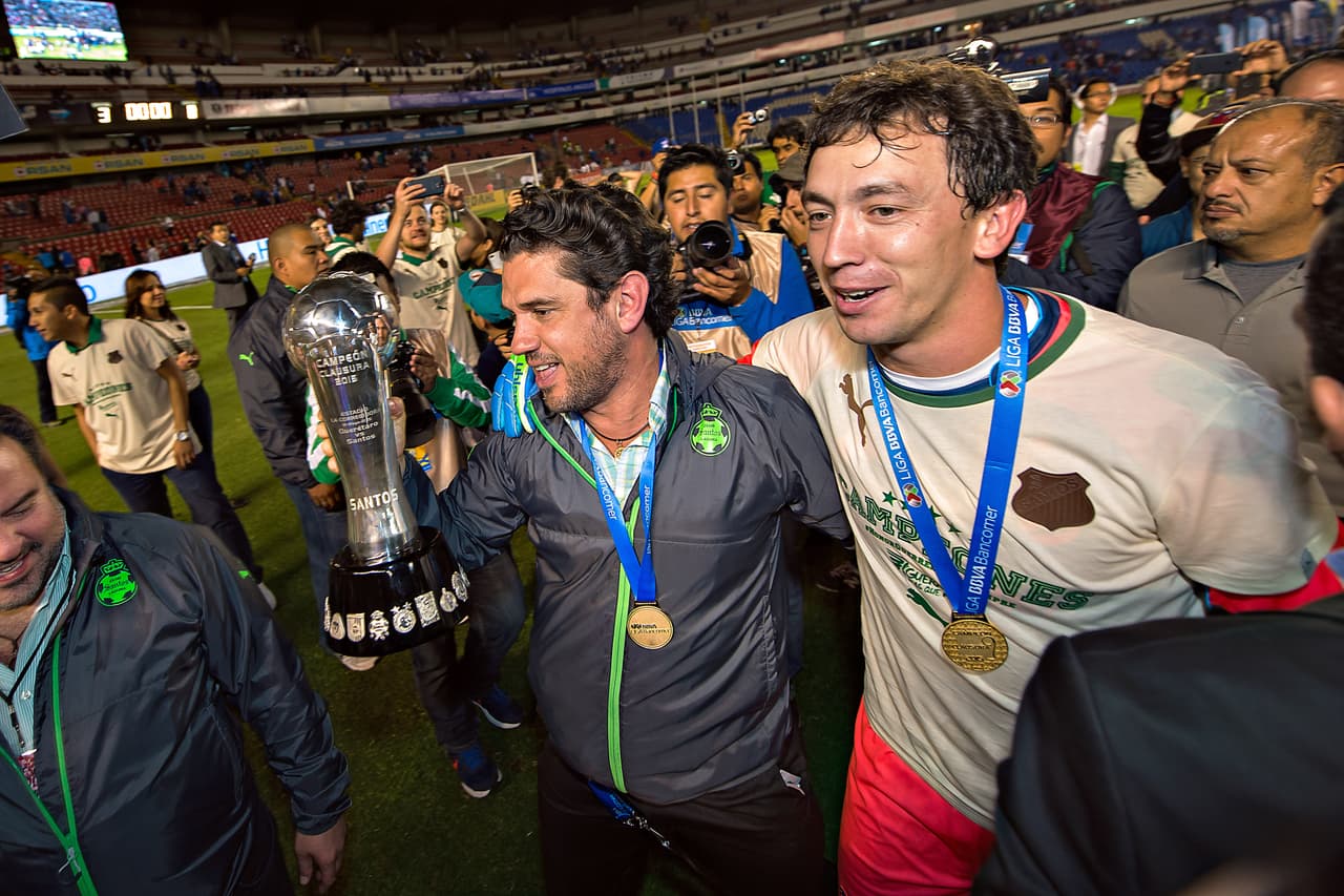 Santos esquivó a su afición al llegar a Torreón