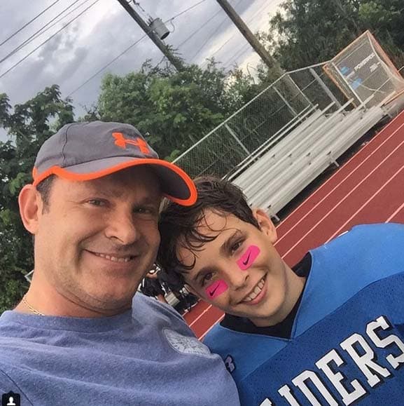 Le encanta dedicar tiempo con sus hijos, ¡su lado amoroso es tan grande!