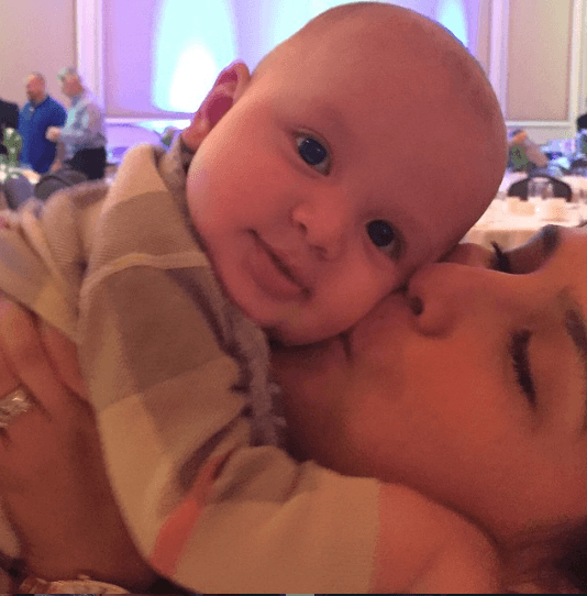 Lluvia de besos... Esta fotografía alcanzó más de 11 mil likes.