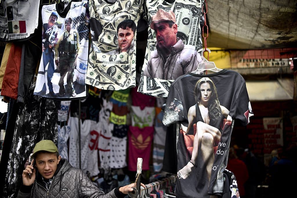 Regresarán los amigos de Teresa Mendoza: el ruso Oleg Yasikov (Alberto Jiménez), César “Batman” Güemes (Alejandro Calva) y Jonathan Peres (Tiago Correa).