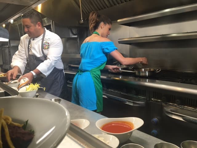 Francisca sí que estuvo muy activa en la cocina.