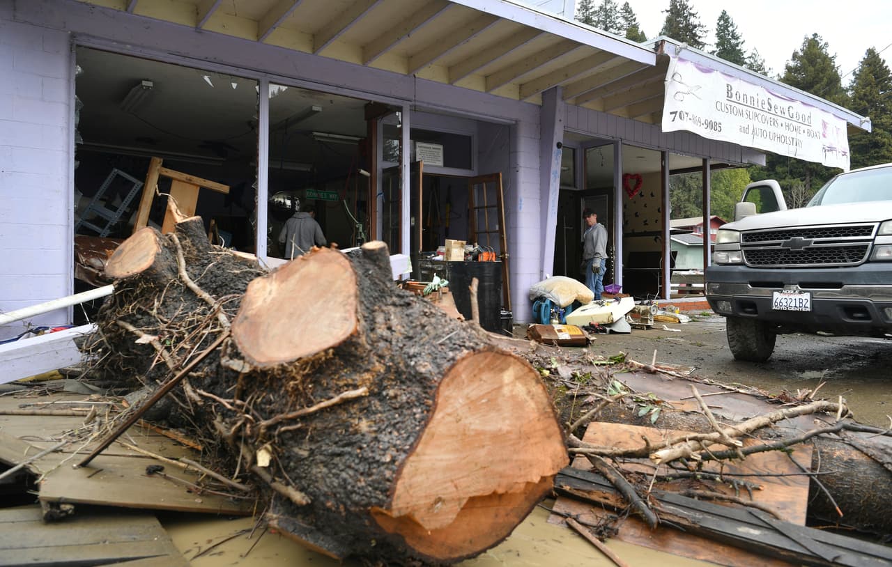 Los condados que fueron afectados azotados severamente por las lluvias torrenciales fueron Amador, Glenn, Lake, Mendocino y Sonoma.
<br>