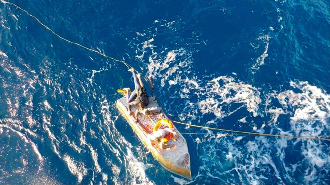 La Guardia Costera informó el martes 4 de enero que 119 balseros cubanos fueron repatriados a Cuba.