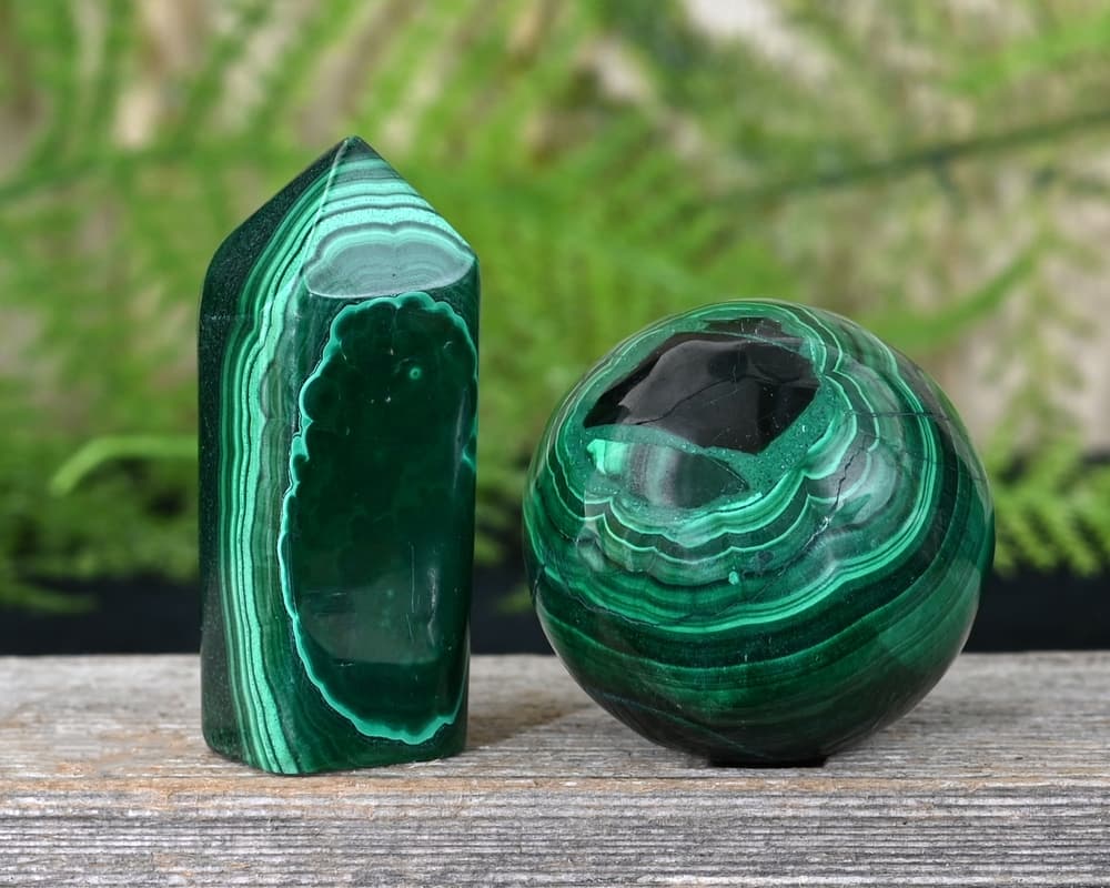 Puedes usarla como pisapapeles en tu escritorio, se cree que esa forma de usarla atrae el éxito empresarial.